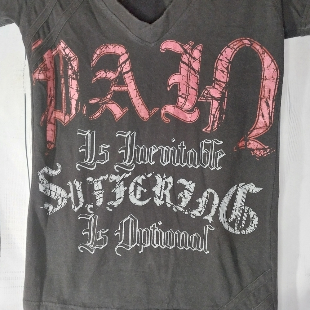 Black Label Pink Punk Graphic V-Neck Edgy Vintage Tee - Picture 2 of 9